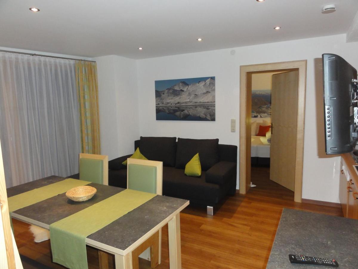 Haus Raetia Apartment Serfaus Room photo