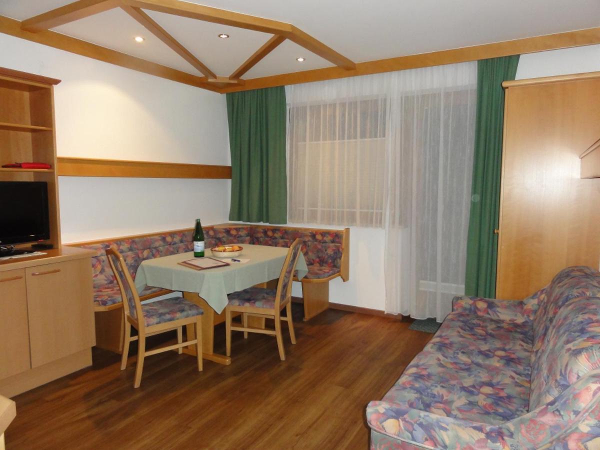 Haus Raetia Apartment Serfaus Room photo