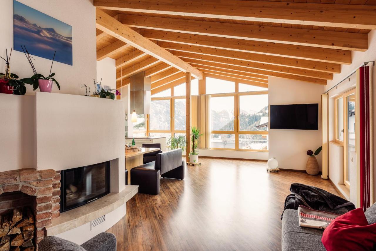 Haus Raetia Apartment Serfaus Room photo